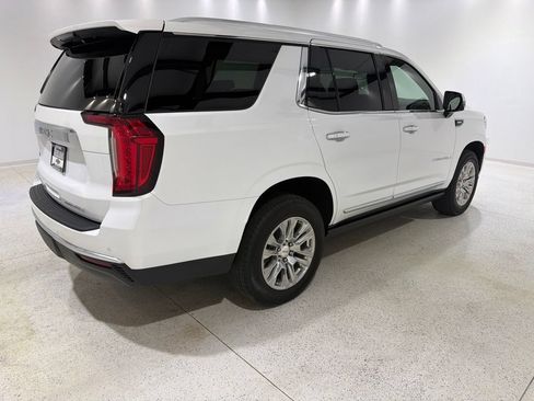 Used 2023 GMC Yukon Denali AWD/4WD image 5