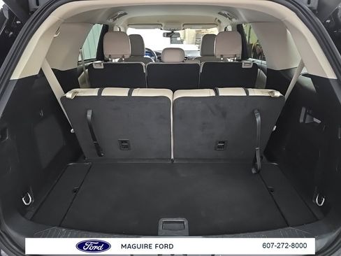 Used 2023 Ford Explorer Limited image 14