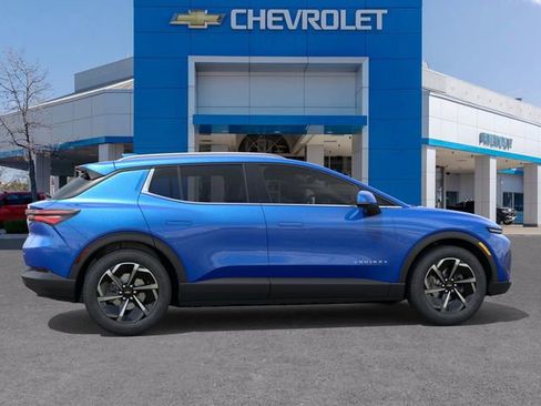 New 2026 Chevrolet Equinox EV LT image 5