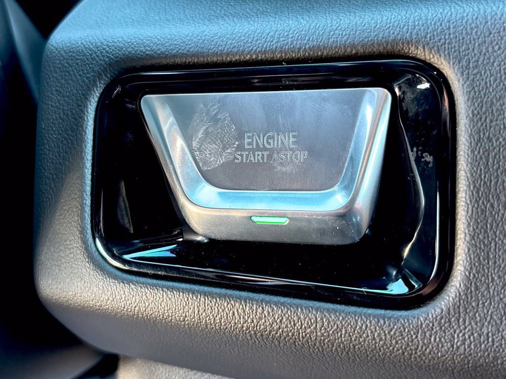 Used 2025 GMC Yukon XL Elevation w/ LPO, Elevation Black Package AWD/4WD image 16