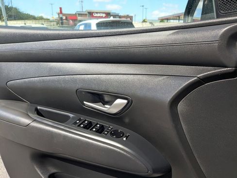 Used 2025 Hyundai Santa Cruz SEL FWD image 15