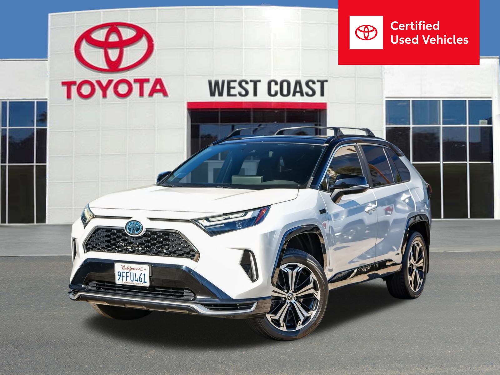 Certified 2023 Toyota RAV4 XSE w/ Weather Package AWD/4WD image 1