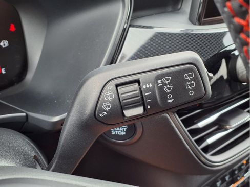 Used 2023 Ford Escape ST-Line Select AWD/4WD image 19