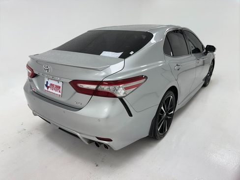 Used 2018 Toyota Camry XSE image 40