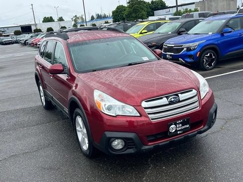 Used 2014 Subaru Outback 2.5i Premium w/ Accessory Value Package (OYZ) AWD/4WD image 5