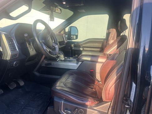 Used 2016 Ford F150 Platinum w/ Equipment Group 701A Luxury AWD/4WD image 22