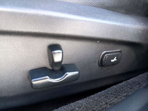 Used 2011 Subaru Outback 3.6R Limited w/ PWR Moonroof Pkg image 18