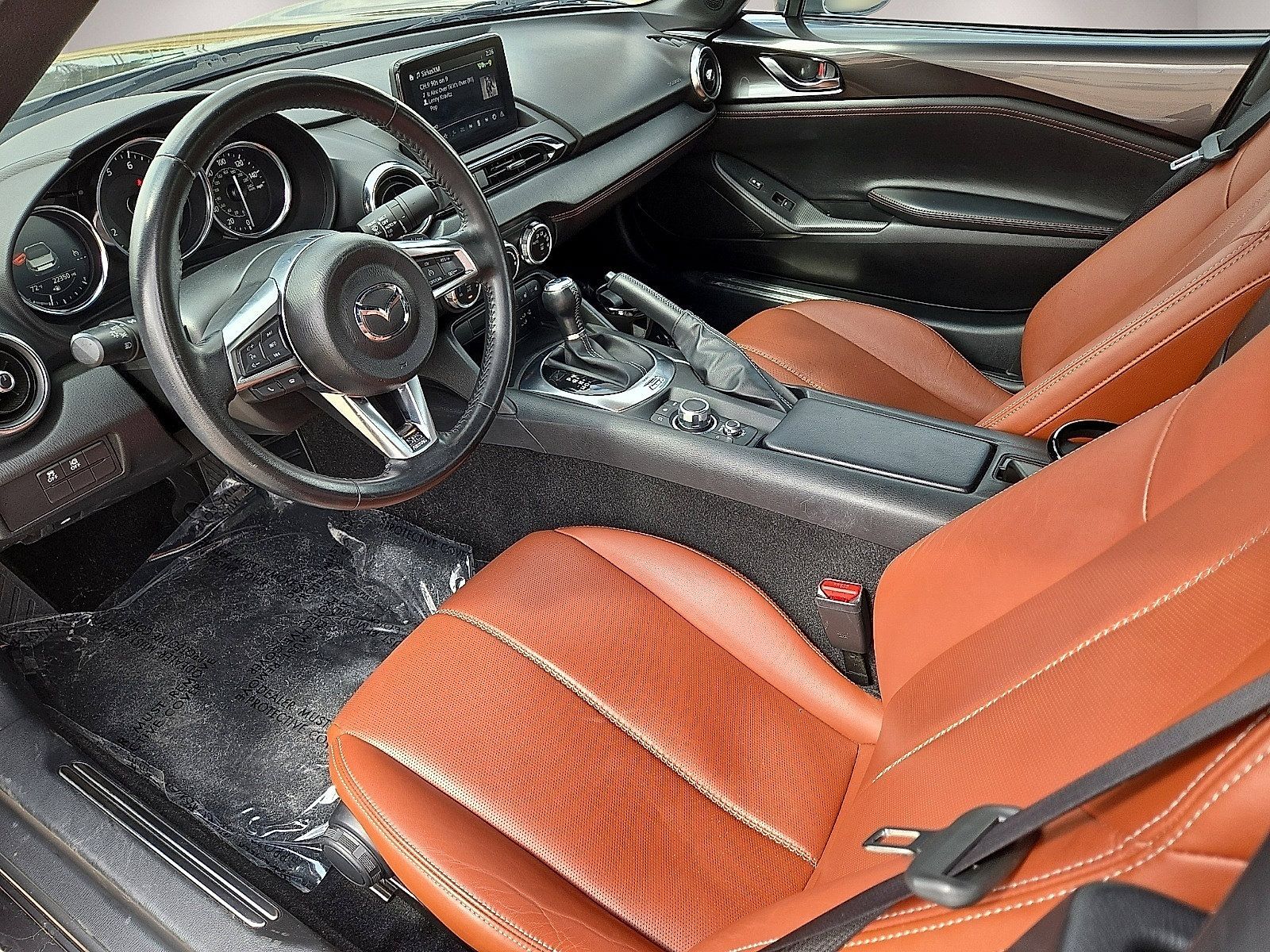 Used 2023 MAZDA MX-5 Miata Grand Touring RWD image 19