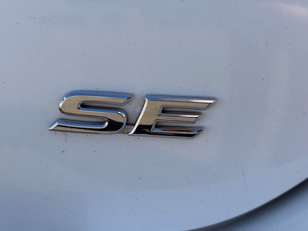 Used 2019 Toyota Camry SE w/ Protection Package (Q2) FWD image 8