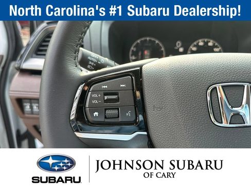 Used 2025 Honda Odyssey Touring image 16