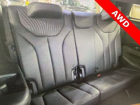 Used 2025 Hyundai Palisade Calligraphy image 13