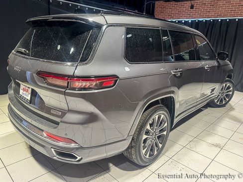 Used 2024 Jeep Grand Cherokee L Overland w/ Trailer Tow Package image 12