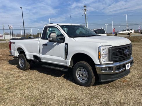 New 2026 Ford F250 XL w/ FX4 Off-Road Package AWD/4WD image 1