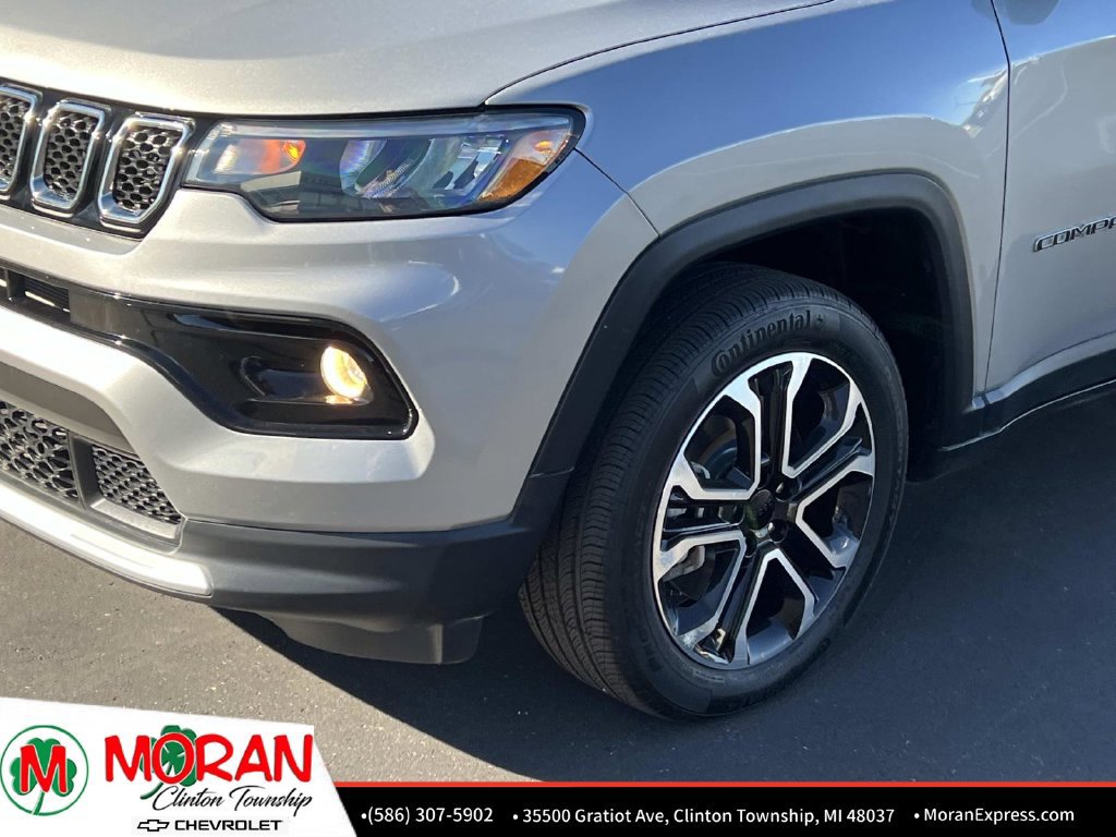 Used 2023 Jeep Compass Limited AWD/4WD image 9