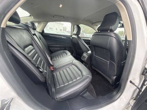 Used 2018 Ford Fusion SE w/ Equipment Group 602A image 14