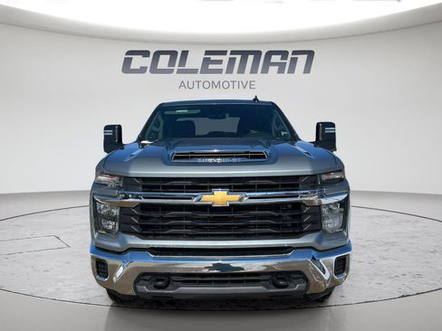 Used 2024 Chevrolet Silverado 2500 LT image 2