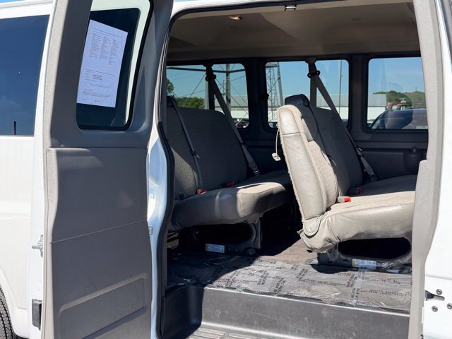 Used 2025 Chevrolet Express 3500 LT w/ LT Preferred Equipment Group RWD image 9