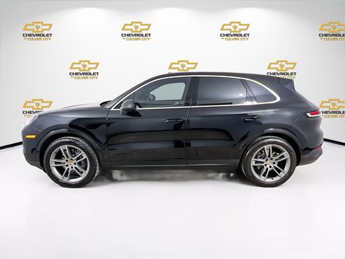 Used 2024 Porsche Cayenne image 4
