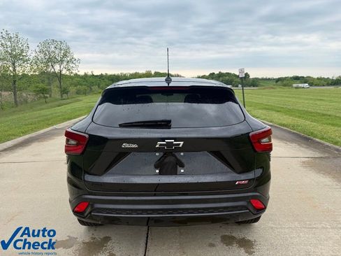 Used 2024 Chevrolet Trax RS w/ Driver Confidence Package FWD image 4