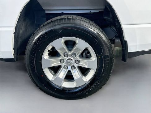 Used 2024 RAM 1500 Laramie AWD/4WD image 34