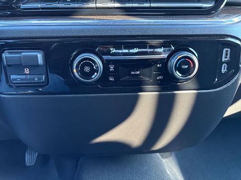 Used 2024 Chevrolet Silverado 3500 LT image 21