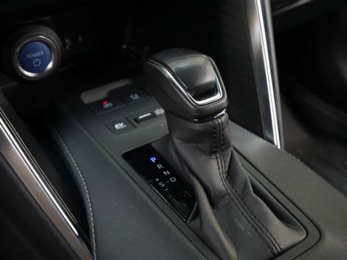 Used 2021 Toyota Venza XLE image 55