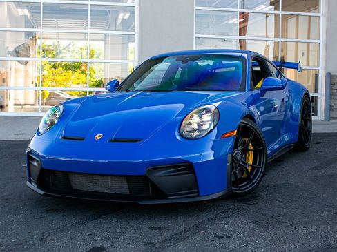 Used 2025 Porsche 911 GT3 RWD image 2