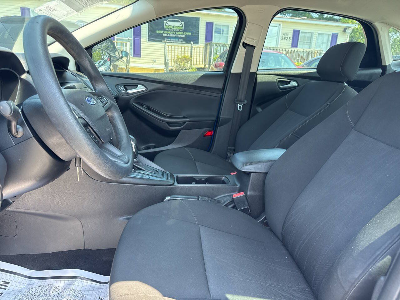 Used 2018 Ford Focus SE FWD image 8