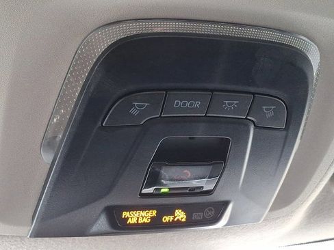 Certified 2025 Toyota Corolla LE image 25