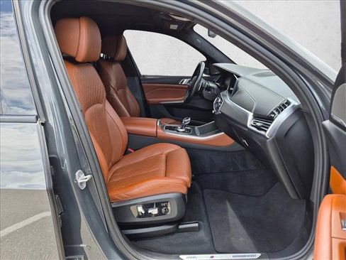 Used 2022 BMW X5 M50i AWD/4WD image 21