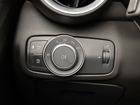 Used 2021 Alfa Romeo Giulia Sprint w/ Sun & Sound Package image 24