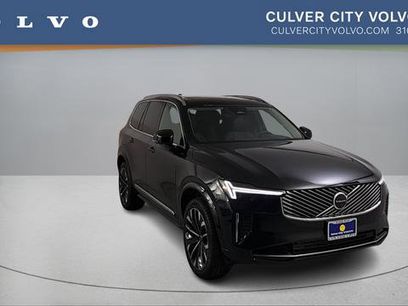 New 2026 Volvo XC90 T8 Ultra w/ Lounge Package