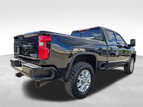 Used 2024 Chevrolet Silverado 2500 High Country w/ Technology Package AWD/4WD image 12