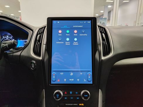 Used 2024 Ford Edge SEL image 25