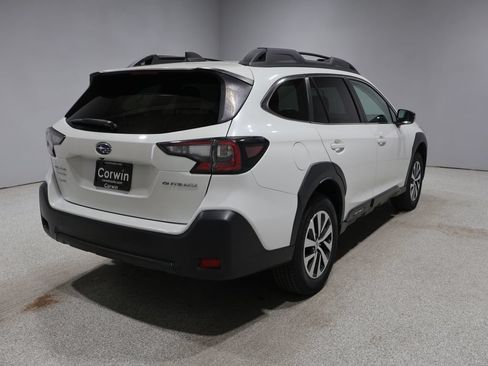 Used 2024 Subaru Outback Premium AWD/4WD image 2