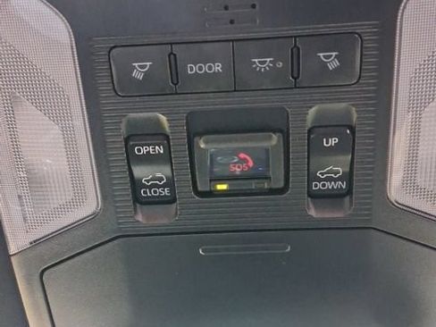 Used 2022 Toyota RAV4 XSE w/ XSE Grade Weather Package AWD/4WD image 32