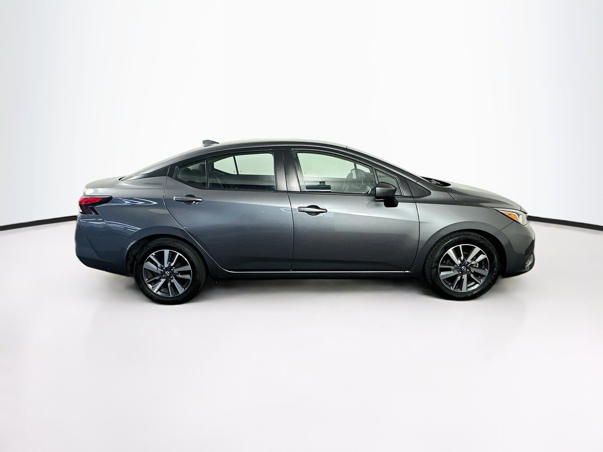 Used 2024 Nissan Versa SV FWD image 10