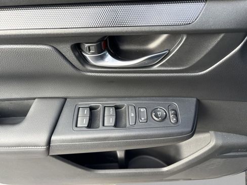 Used 2024 Honda CR-V LX image 17