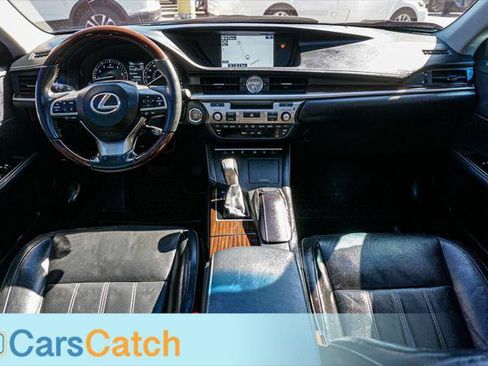 Used 2016 Lexus ES 350 w/ Luxury Package w/Wood Trim image 24