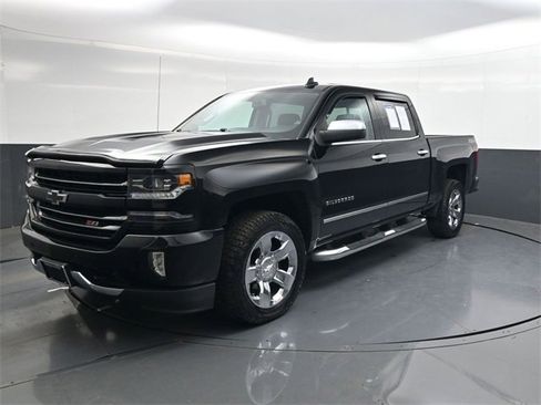 Used 2017 Chevrolet Silverado 1500 LTZ Z71 w/ LTZ Plus Package image 8