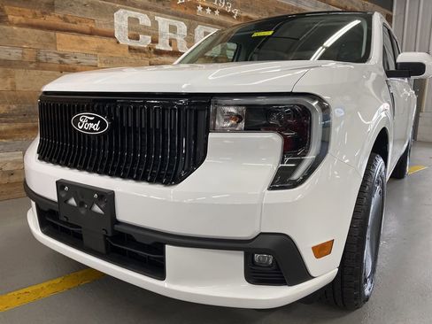 Used 2025 Ford Maverick Lobo image 11