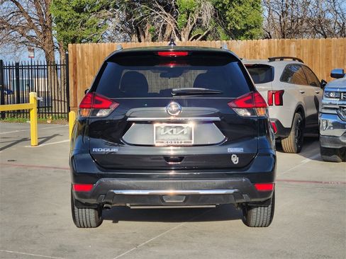 Used 2019 Nissan Rogue S w/ Special Edition Package image 6