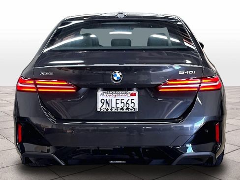 Used 2024 BMW 540i xDrive w/ M Sport Package AWD/4WD image 7