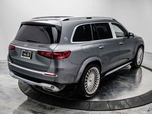 Used 2024 Mercedes-Benz Maybach GLS 600 4MATIC image 22