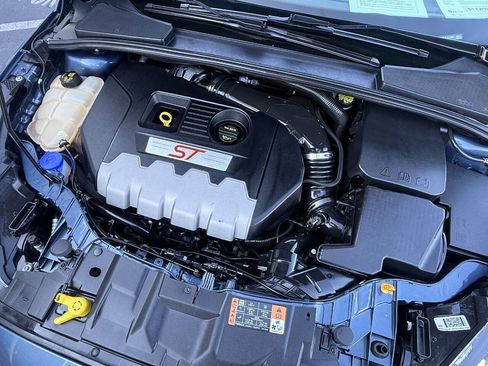 Used 2018 Ford Focus ST w/ Equipment Group 401A FWD image 20