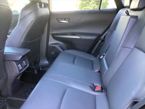 Certified 2023 Toyota Venza XLE AWD/4WD image 4