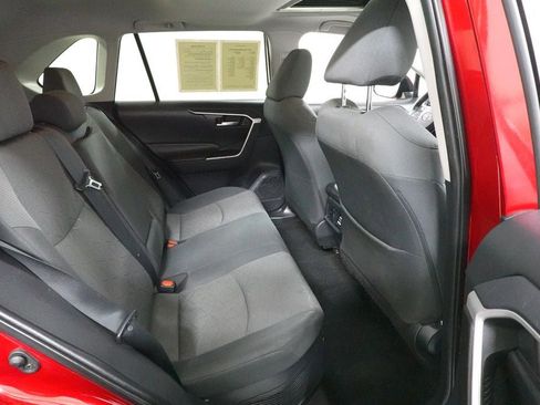 Used 2021 Toyota RAV4 XLE w/ Convenience Package AWD/4WD image 31