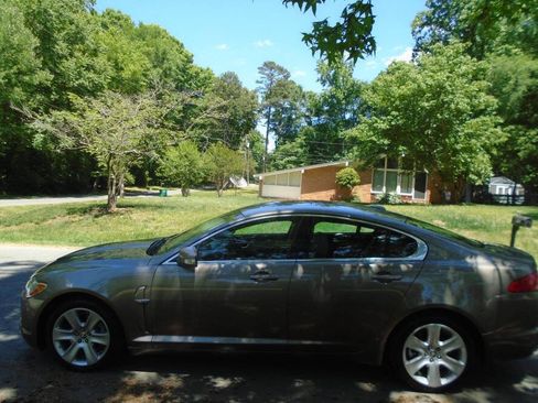 Used 2009 Jaguar XF Luxury RWD image 8