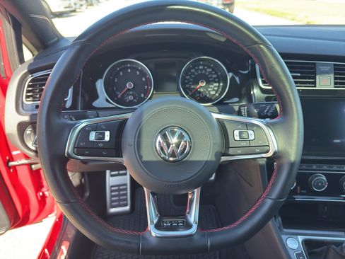 Used 2019 Volkswagen GTI SE FWD image 18