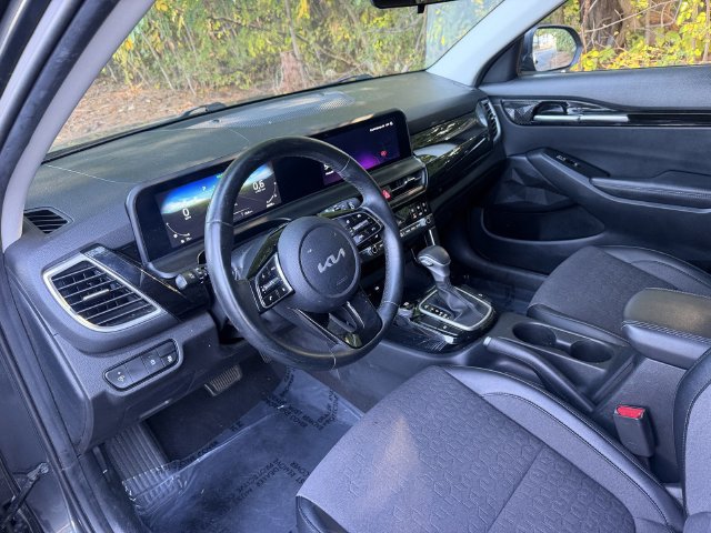 Certified 2025 Kia Seltos S FWD image 14